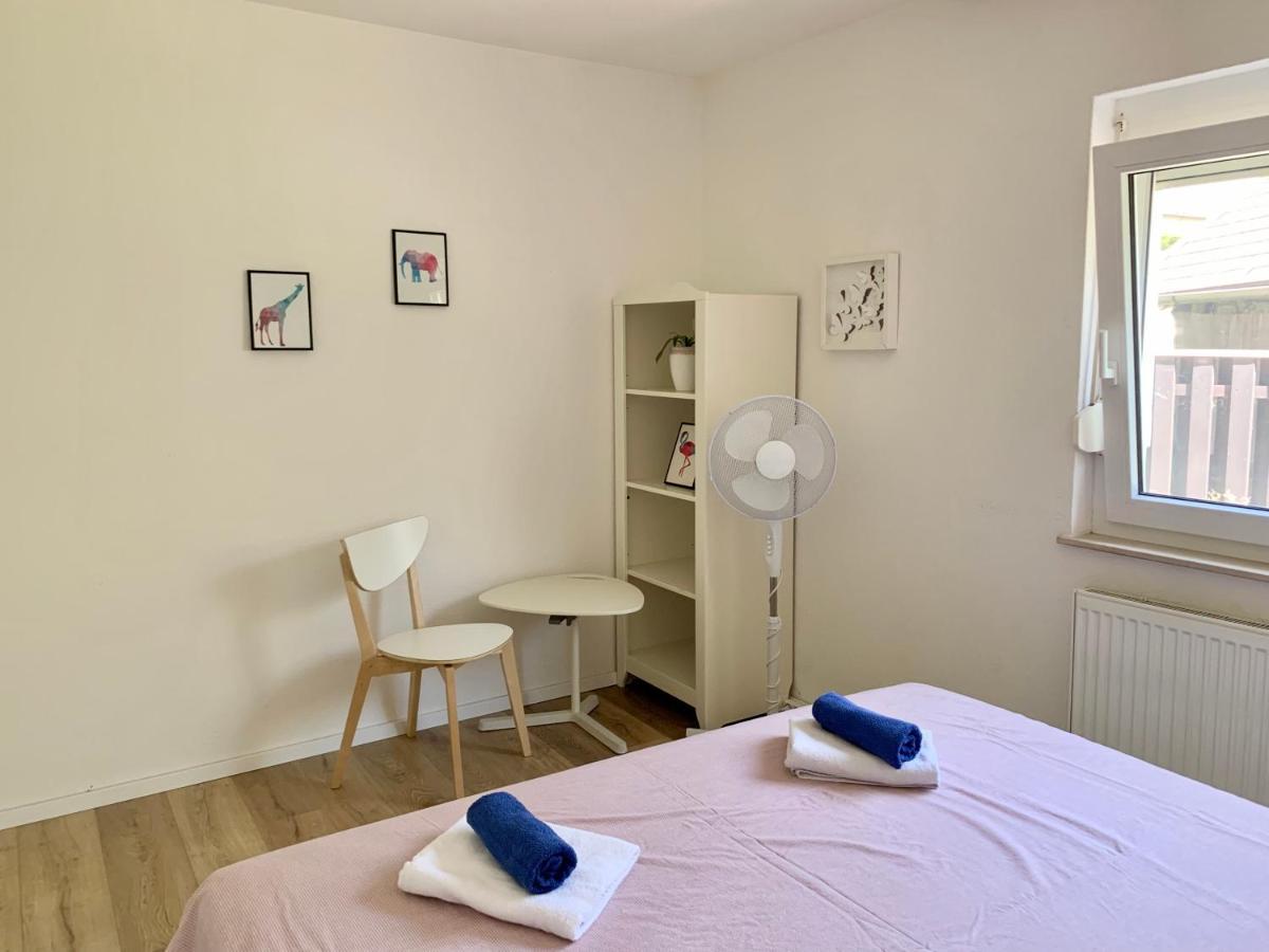 Peachy House Bezigrad Hotel ลูบลิยานา ภายนอก รูปภาพ